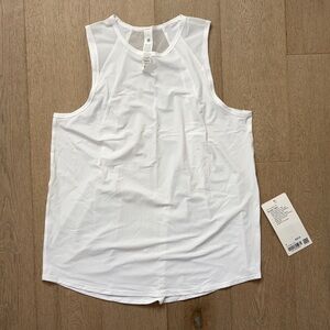 NWT sculpt tank top white size 6 lululemon